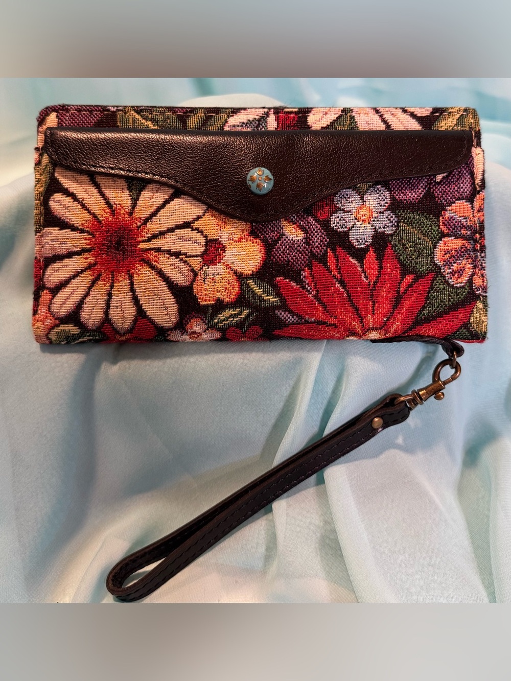 Patricia Nash Valentia Burton Tapestry Wallet